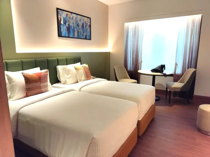 Interior fit-out by Grace Turnkey Projects at Balaji Sarovar