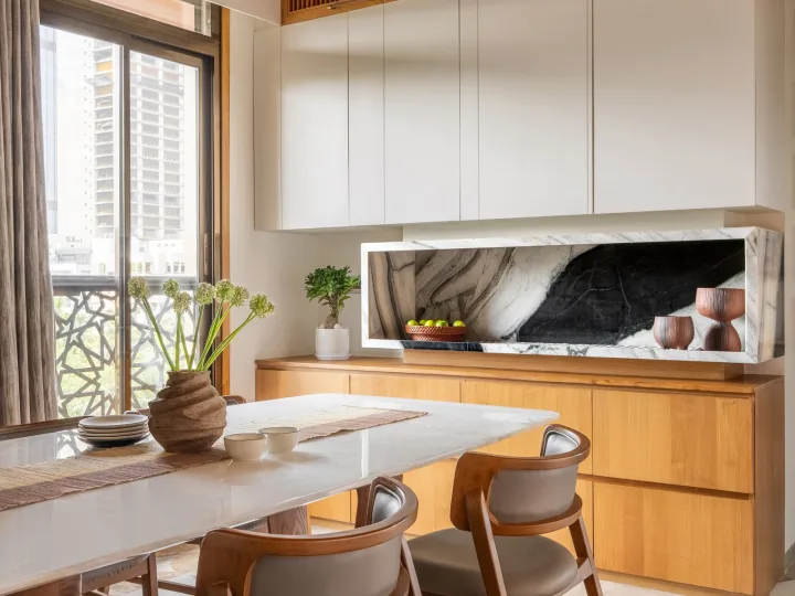 Interior fit-out by Grace Turnkey Projects at Residence at Worli
