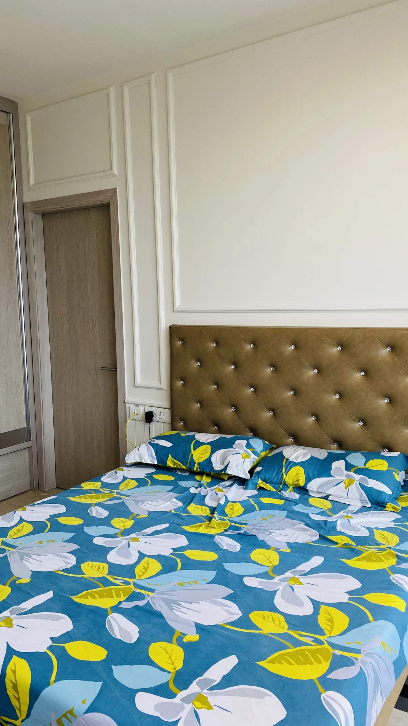 Residence 6 — interior view