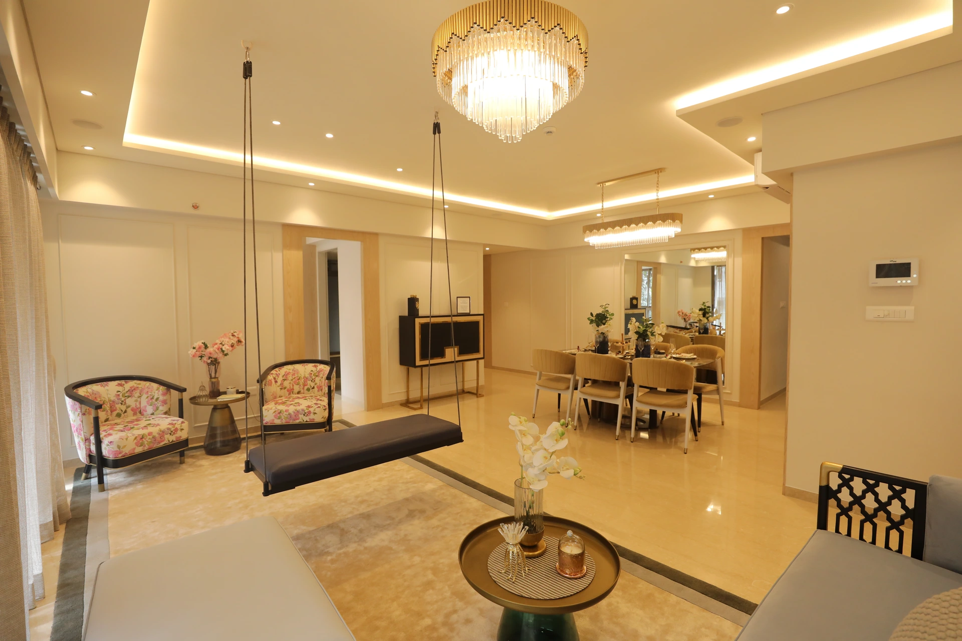 Regalia Show Flat — interior view