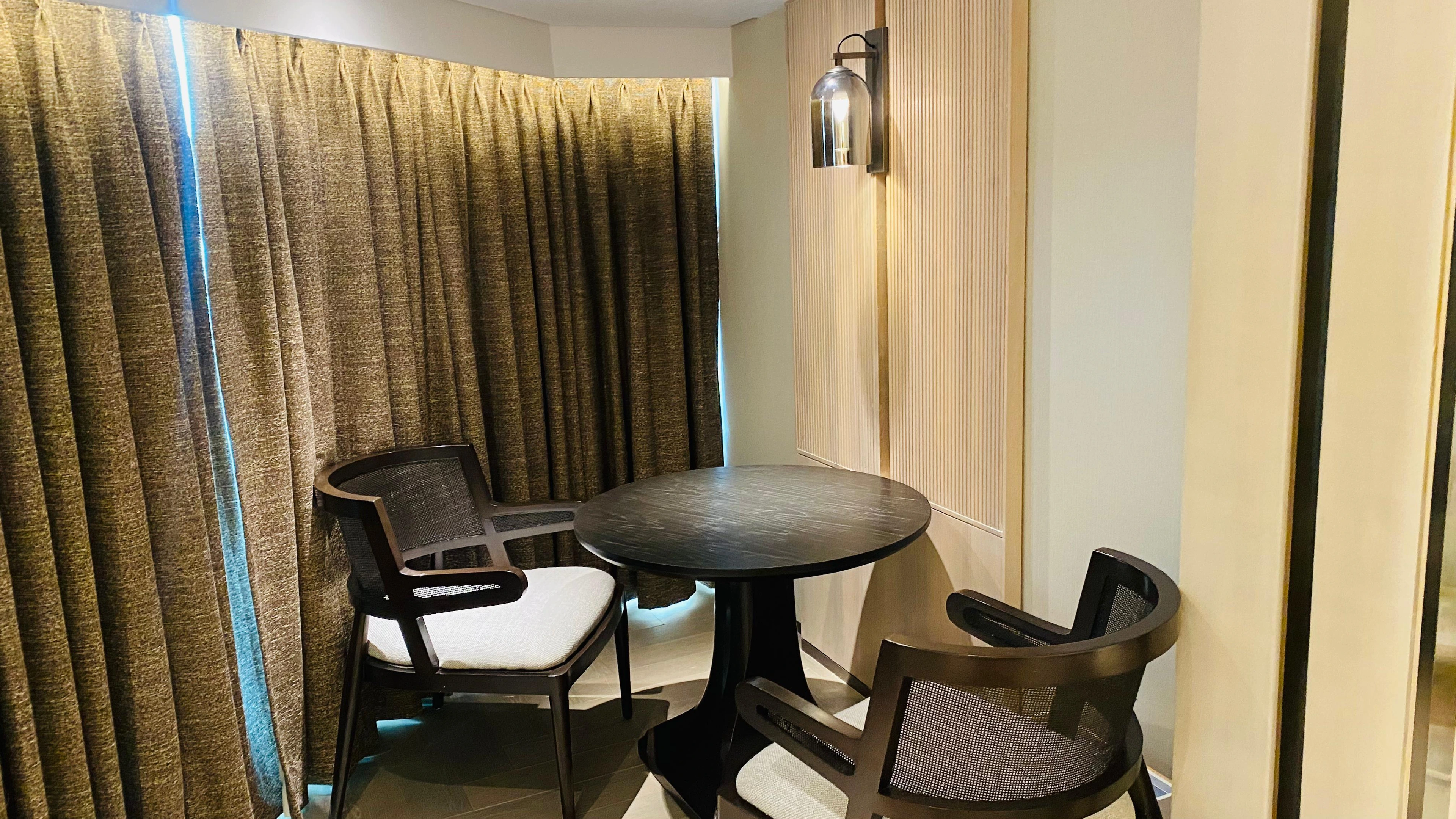 JW Marriott Juhu — interior view