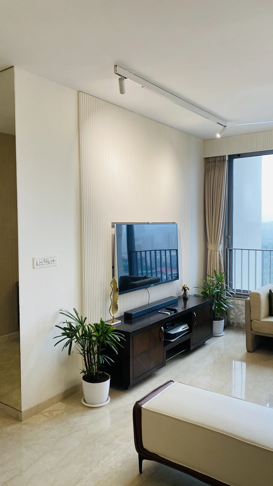 Residence 6 — interior view