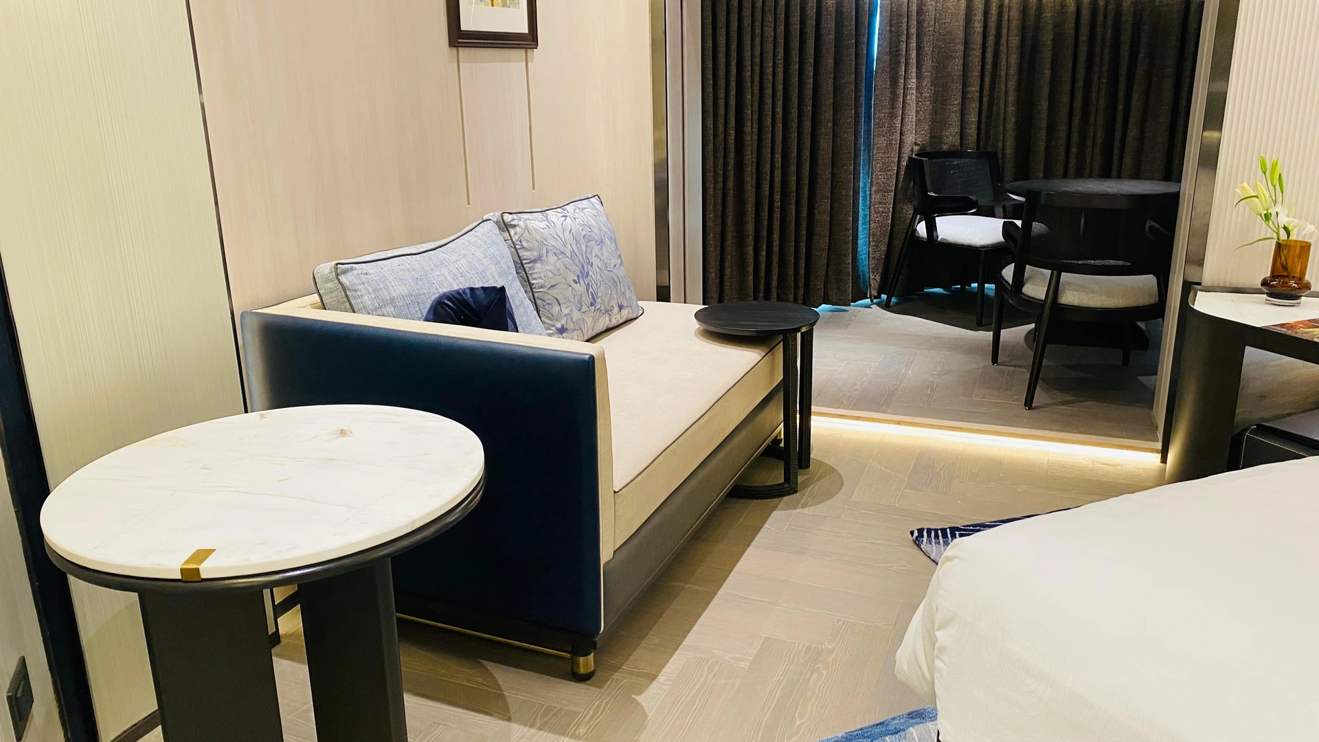JW Marriott Juhu — interior view