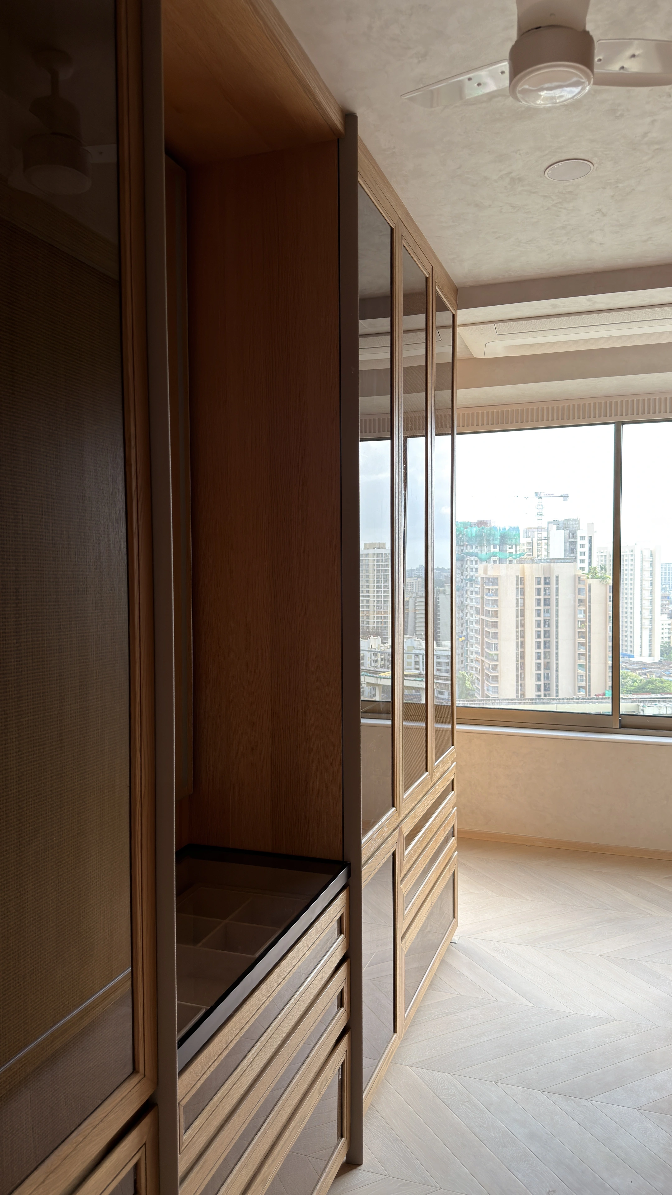 Residence 5 — interior view