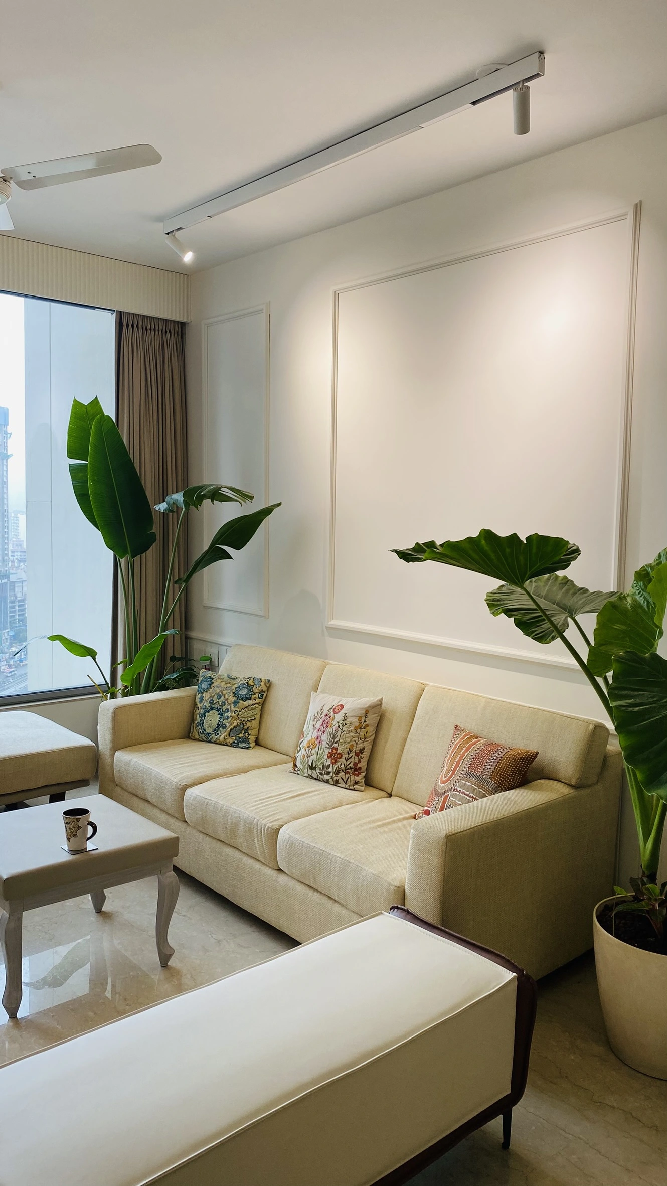 Residence 6 — interior view
